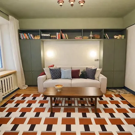 Lägenhet K15 History *